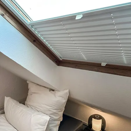 Apartment Fancy With 4k Tv For 3 People And 2 People Sleep Couch - Includes Kitchen *