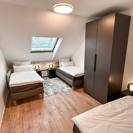 Fancy With 4k Tv For 3 People And 2 People Sleep Couch - Includes Kitchen Lejlighed Essen