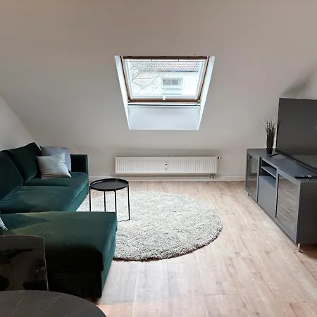 Fancy With 4k Tv For 3 People And 2 People Sleep Couch - Includes Kitchen