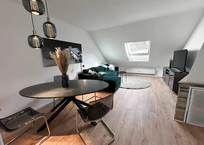 Διαμέρισμα Fancy With 4k Tv For 3 People And 2 People Sleep Couch - Includes Kitchen Έσσεν