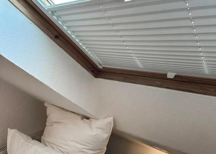 Διαμέρισμα Fancy With 4k Tv For 3 People And 2 People Sleep Couch - Includes Kitchen *