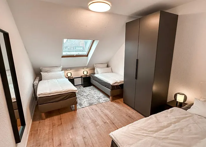 Fancy With 4k Tv For 3 People And 2 People Sleep Couch - Includes Kitchen Διαμέρισμα Έσσεν