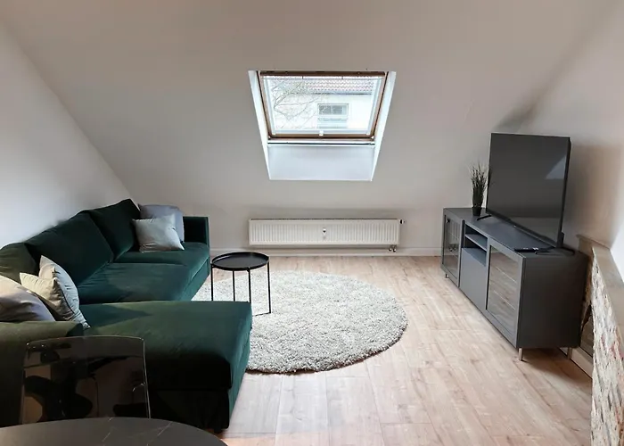 Fancy With 4k Tv For 3 People And 2 People Sleep Couch - Includes Kitchen